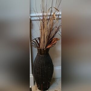 Elegant Woven Vase with Natural Accents